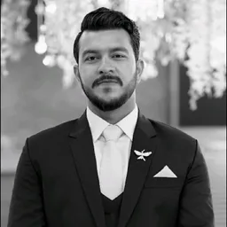 Portrait of Zain Nayani, Head of E-commerce at CoreTECH Pakistan